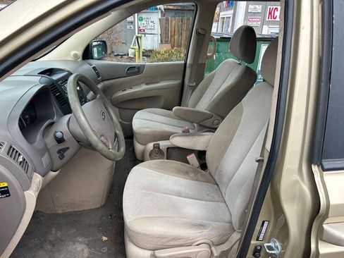 Used 2011 Kia Sedona LX image 13