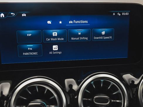 Used 2025 Mercedes-Benz GLA 250 GLA 250 image 18