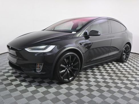 Used 2017 Tesla Model X 90D AWD/4WD image 2