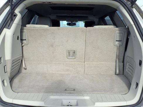 Used 2011 Buick Enclave CXL w/ LPO, Cargo Convenience Pkg image 23