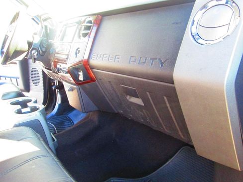Used 2009 Ford F350 Lariat image 15