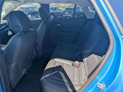 New 2026 Chevrolet Trax ACTIV w/ Sunroof Package FWD image 9