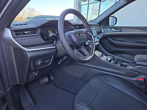 New 2026 Jeep Grand Cherokee Altitude AWD/4WD image 36