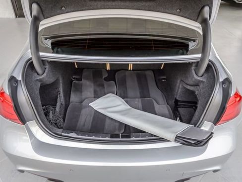 Used 2017 BMW 340i xDrive Sedan image 11