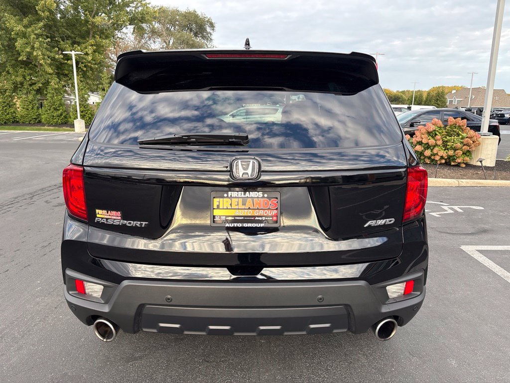 Used 2025 Honda Passport EX-L image 4
