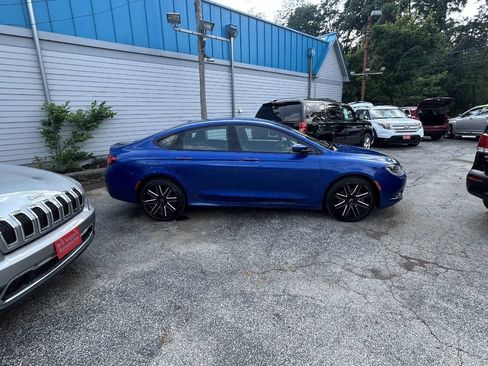 Used 2016 Chrysler 200 S w/ Comfort Group FWD image 13