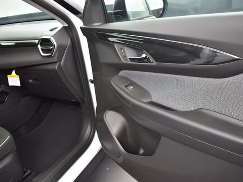 New 2025 Chevrolet TrailBlazer LS w/ LS Convenience Package FWD image 22