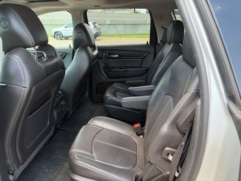 Used 2017 Chevrolet Traverse LT AWD/4WD image 7