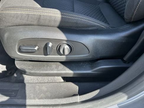 Used 2020 GMC Terrain SLE w/ Driver Convenience Package FWD image 37