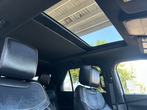 Used 2022 Ford Explorer ST w/ Equipment Group 401A AWD/4WD image 19