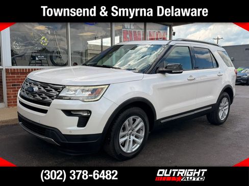 Used 2018 Ford Explorer XLT w/ Equipment Group 202A AWD/4WD image 1