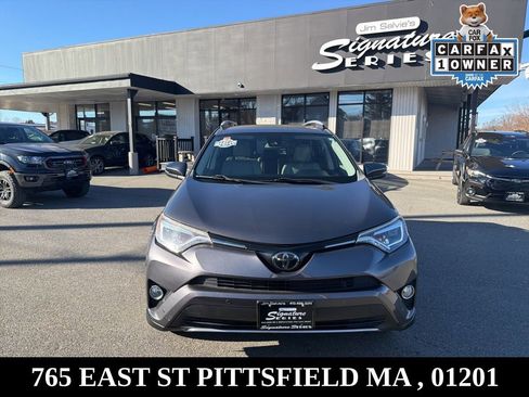 Used 2017 Toyota RAV4 Limited image 2