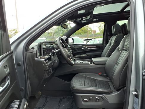 Used 2023 Cadillac Escalade ESV Sport Platinum AWD/4WD image 22