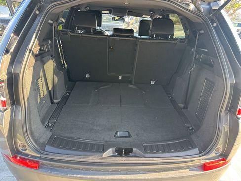 Used 2019 Land Rover Discovery Sport SE image 20