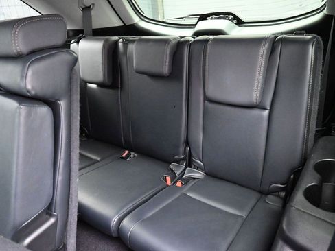 Used 2015 Toyota Highlander XLE image 32