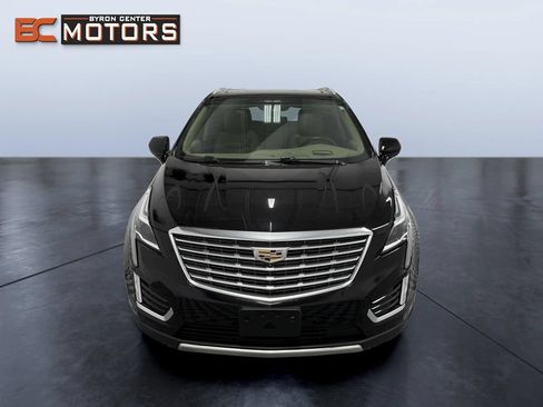 Used 2018 Cadillac XT5 Platinum w/ Driver Assist Package AWD/4WD image 8
