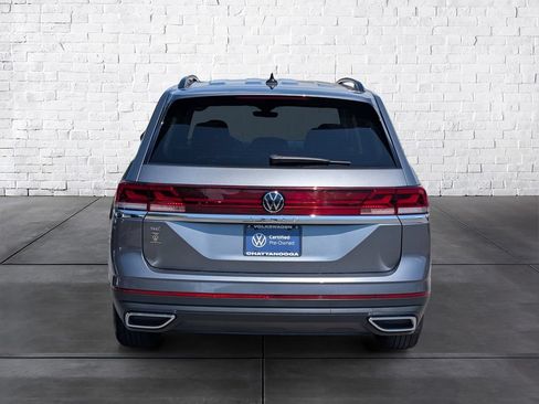 Certified 2025 Volkswagen Atlas SE FWD image 6