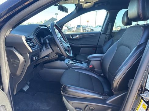 Used 2025 Ford Escape ST-Line image 2