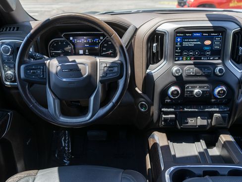 Used 2022 GMC Sierra 1500 Denali w/ Denali Premium Package AWD/4WD image 13