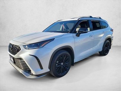 Used 2024 Toyota Highlander XSE