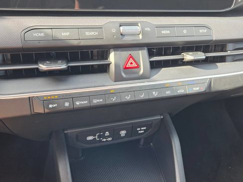 Used 2025 Kia K4 FWD image 21