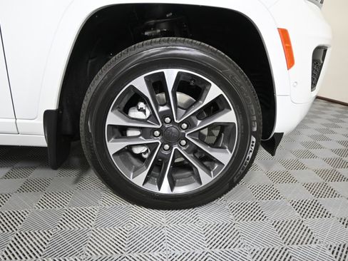 New 2025 Jeep Grand Cherokee Overland w/ Adv Protech Group III image 11