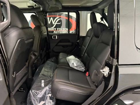 New 2026 Jeep Wrangler Unlimited Sahara AWD/4WD image 12