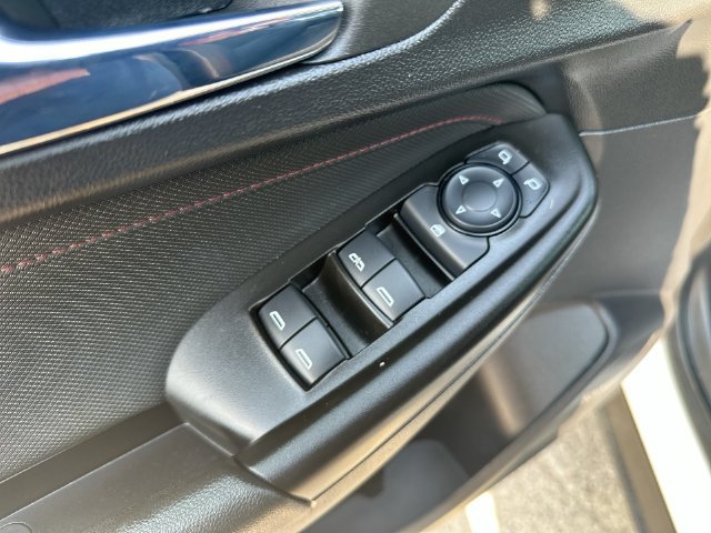 Used 2023 Chevrolet TrailBlazer RS w/ Convenience Package AWD/4WD image 33
