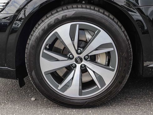 Used 2024 Audi Q8 e-tron Premium AWD/4WD image 9