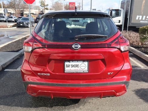 Certified 2024 Nissan Kicks SV image 7