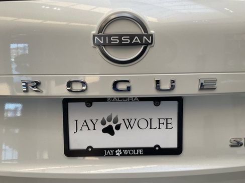 Used 2023 Nissan Rogue SL w/ SL Premium Package image 25