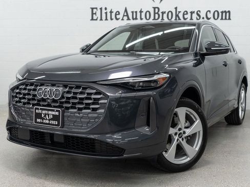 Used 2025 Audi Q5 Premium Plus w/ Premium Plus image 56