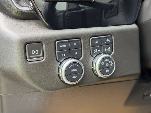 Used 2024 GMC Sierra 1500 Elevation w/ Elevation Premium Package AWD/4WD image 23