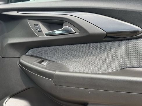 Certified 2023 Chevrolet TrailBlazer LS FWD image 27