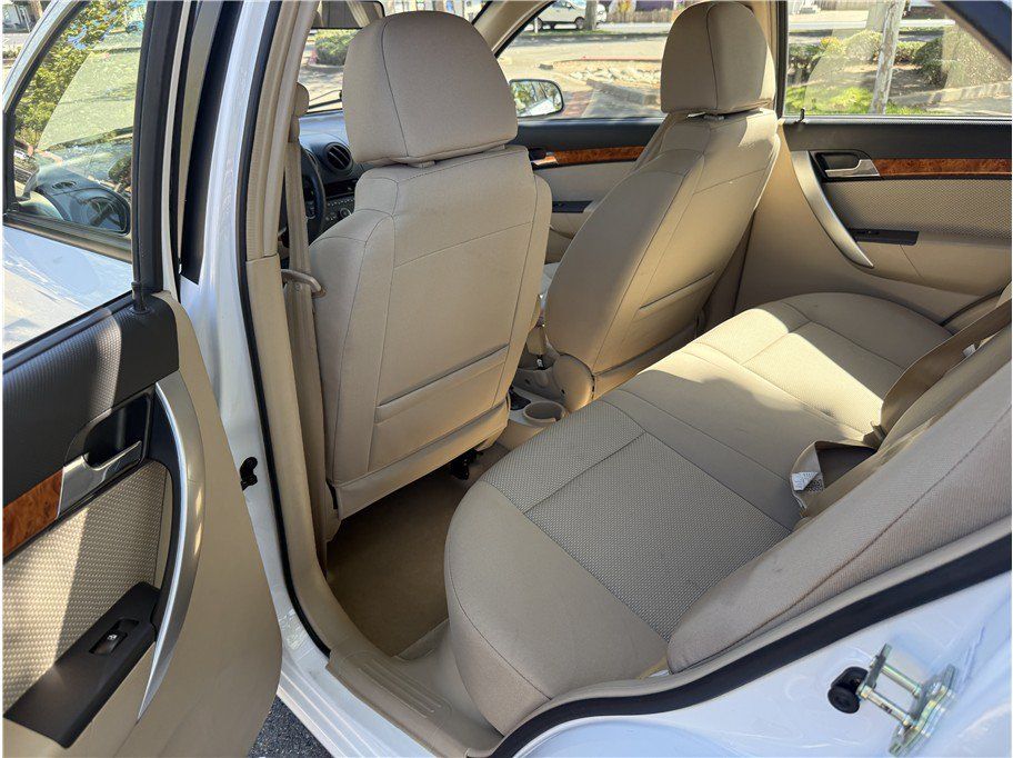 Used 2011 Chevrolet Aveo LT w/ Power and Convenience Package FWD image 10