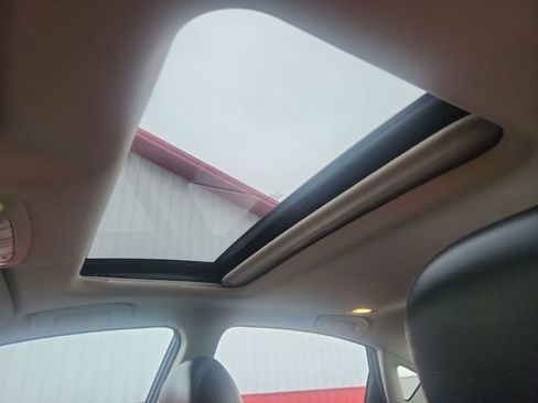 Used 2016 Nissan Altima 2.5 SL w/ 2.5 Technology Package image 22