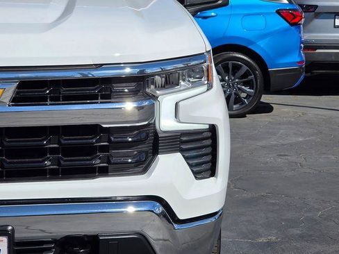 Used 2024 Chevrolet Silverado 1500 LT AWD/4WD image 39