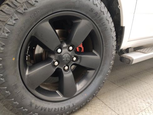 Used 2018 RAM 1500 Express w/ Express Value Package RWD image 31