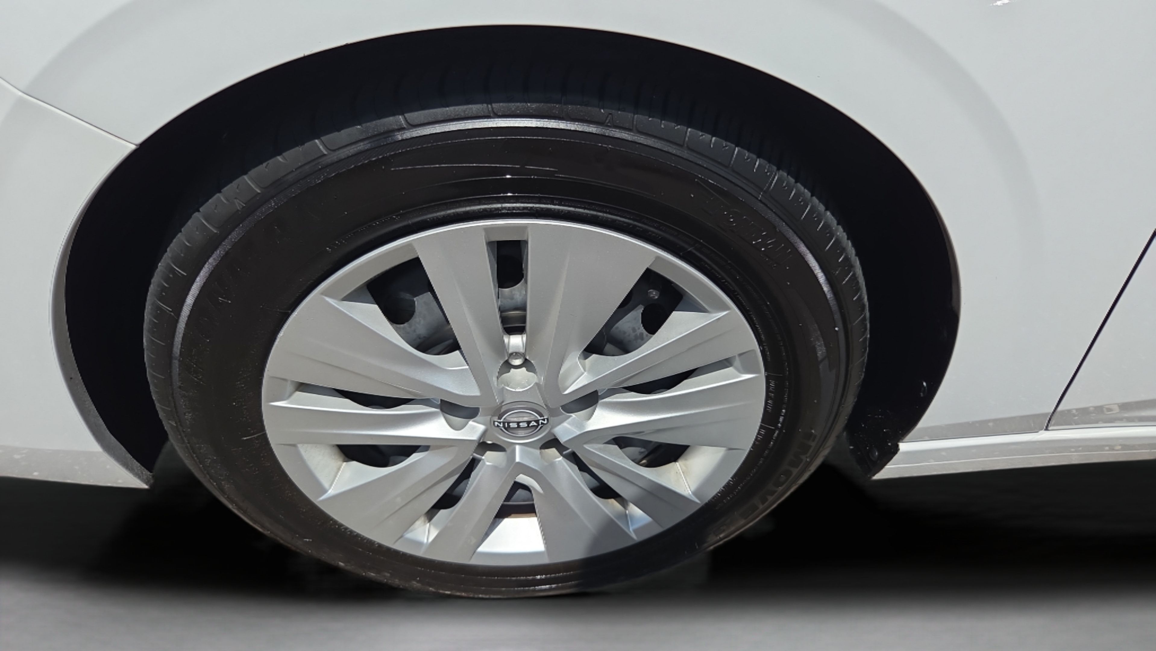 Used 2025 Nissan Sentra S FWD image 30