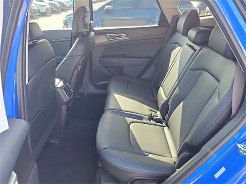 New 2026 Kia Sportage EX image 16