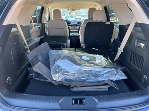 Certified 2023 Ford Explorer XLT w/ Equipment Group 202A image 22