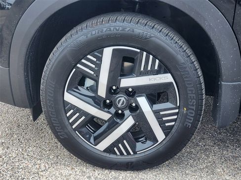 New 2026 Nissan Kicks SV image 7
