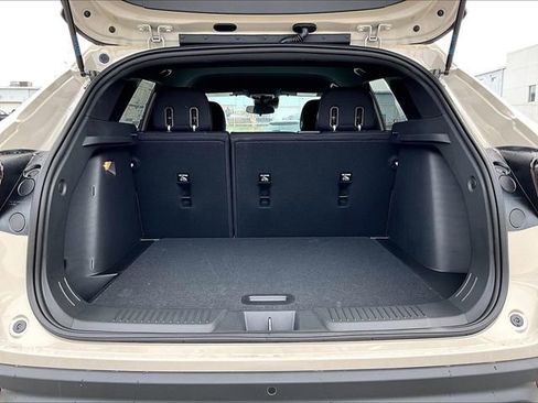 New 2026 Chevrolet Trax RS w/ Driver Confidence Package FWD image 15