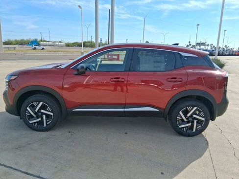 New 2026 Nissan Kicks SV w/ SV Premium Package image 3