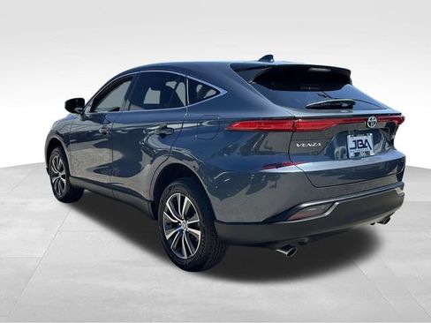 Used 2022 Toyota Venza LE AWD/4WD image 25