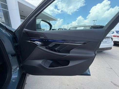 Used 2026 BMW 540i xDrive AWD/4WD image 31