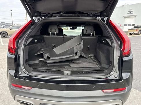 Used 2021 Cadillac XT4 Premium Luxury image 5