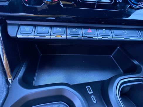 Used 2024 GMC Sierra 2500 AT4 w/ AT4 Premium Plus Package image 28