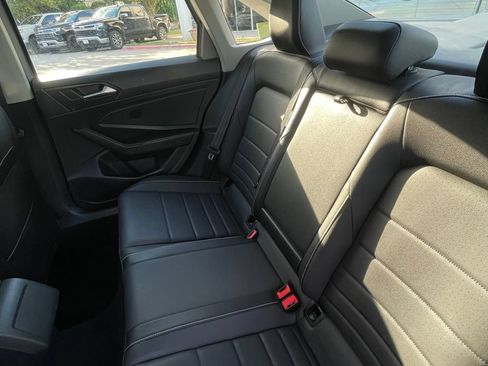 Used 2024 Volkswagen Jetta SE FWD image 24