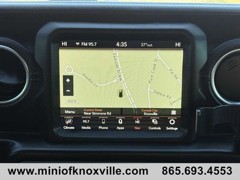 Used 2022 Jeep Wrangler Unlimited Sahara image 24